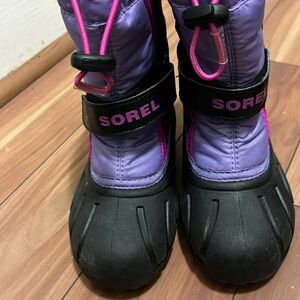 Sorel girls boots worn once